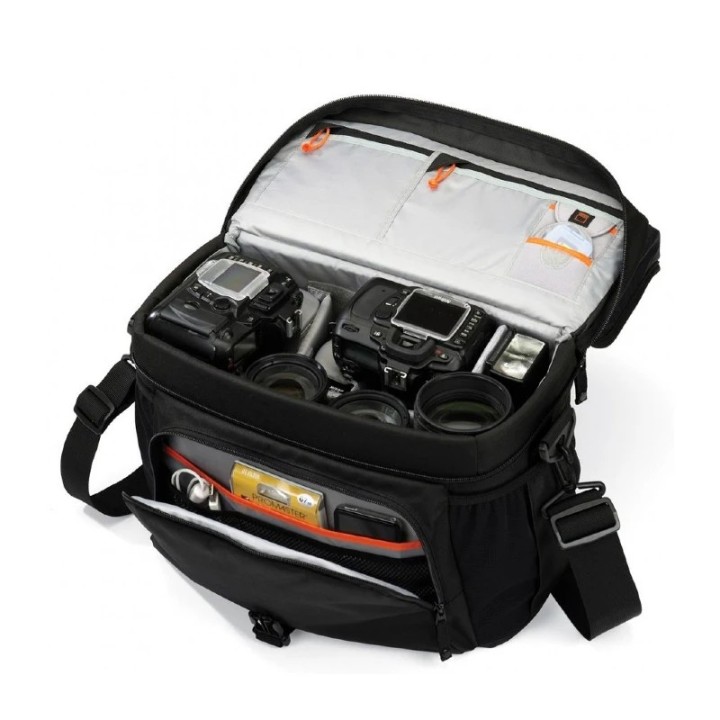 Lowepro Nova 200 AW II Crna