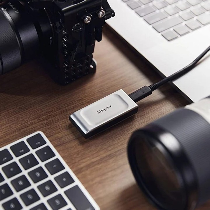 Kingston externi SSD 1 TB (SXS2000/1000G)