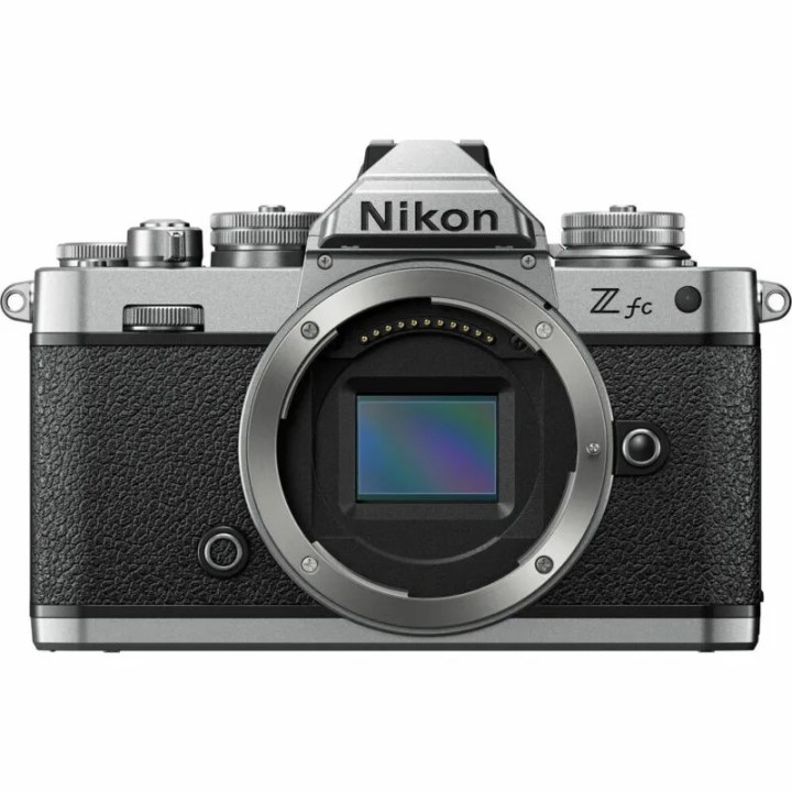 Nikon Z fc Kit w/DX 18-140 VR